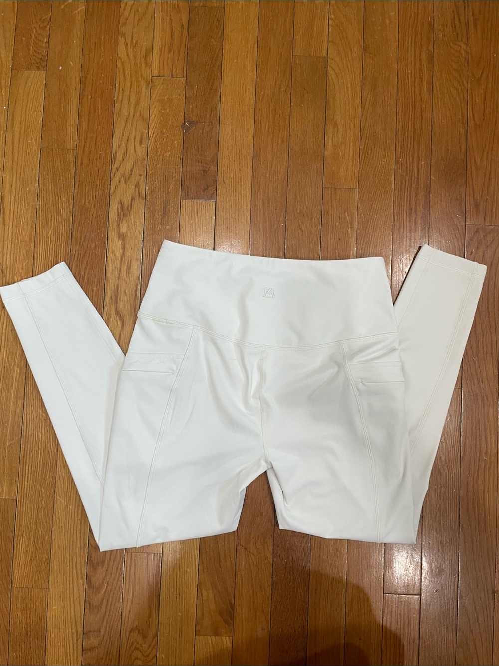 White full length avalanche Leggings with High Waist and zip pockets- size L